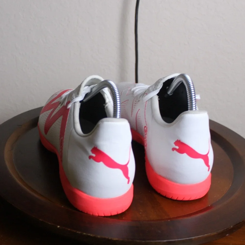 New Puma Indoor Soccer Shoes‎ Future Play White Fire Orchid Athletic Mens 12